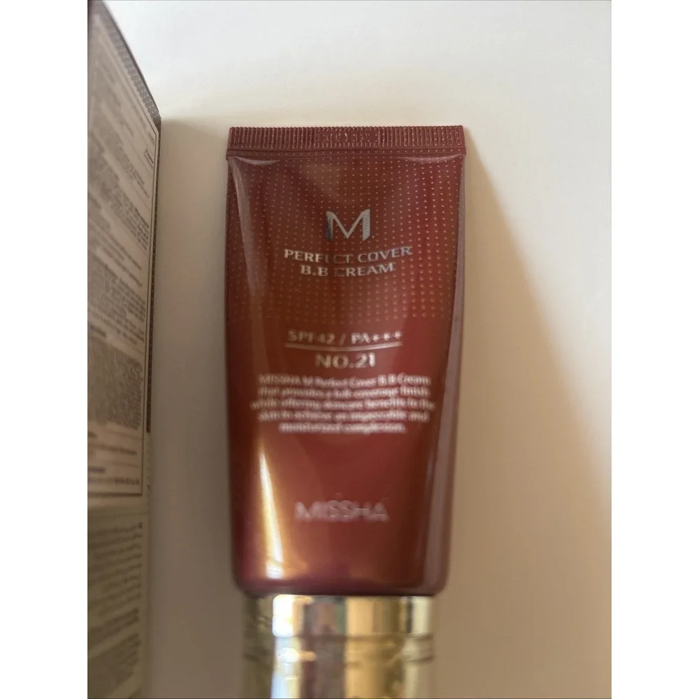 M Perfect Cover BB Cream No 21 light  Beige SPF 42 PA+++ 0.67 Oz./ 20 ml